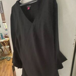 Vince Camuto gorgeous ruffle top, won’t last